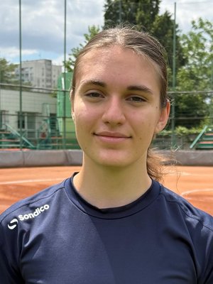 LINHOVÁ, Laura