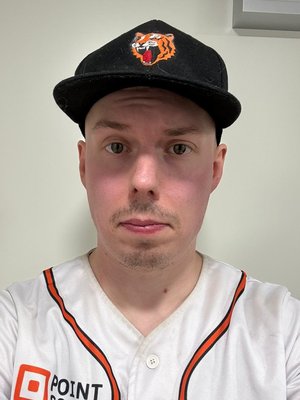 MÄKI, Niko